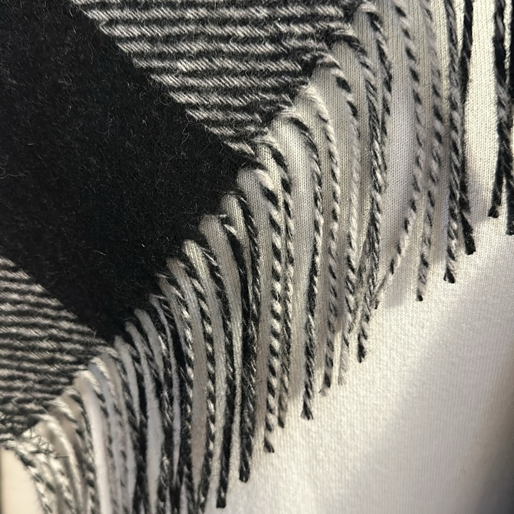 Smart-looking Talbots Wool Ruana, OS - Picture 7 of 7